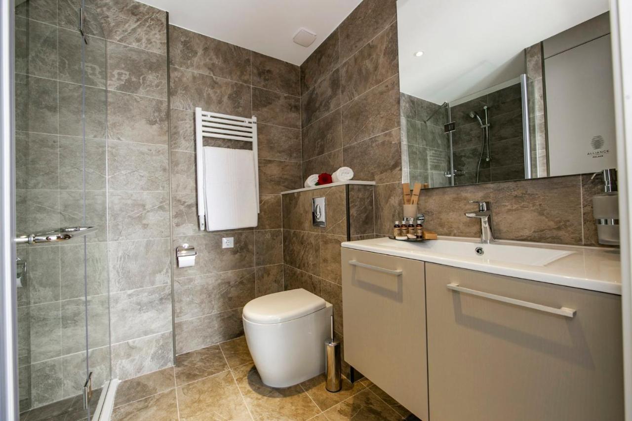 Apartments In Alliance Batoumi Extérieur photo